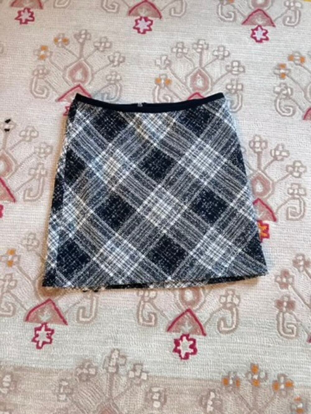 Kensie Plaid Zip Skirt – Black/White/Grey – Size 4 – Classic Fall/Winter Style